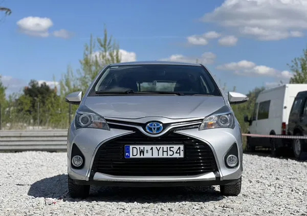 samochody osobowe Toyota Yaris cena 35500 przebieg: 146200, rok produkcji 2015 z Wrocław